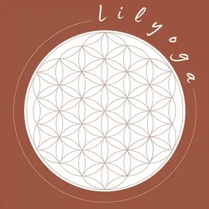 Lily Yoga logo - Hameau de l'étoile