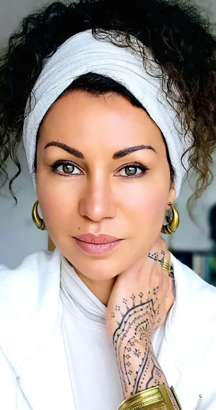 Nassrine Reza portrait - Hameau de l'étoile