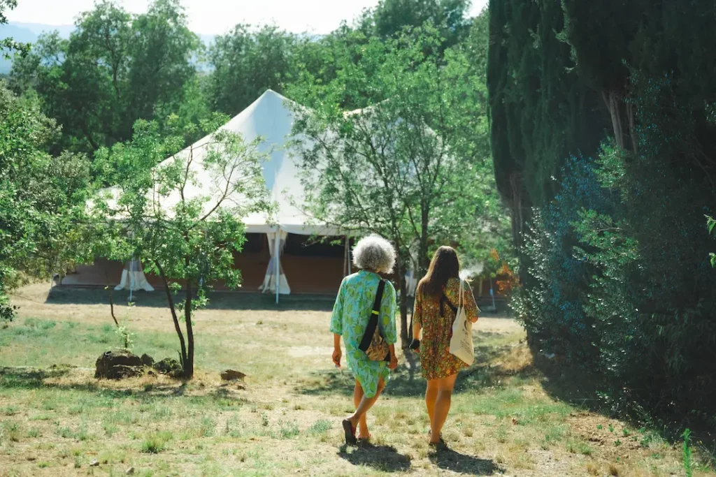 Chapiteau Hameau de l'Etoile groupe