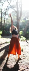 Laure Kypriotis danse intuitive - Hameau de l'étoile